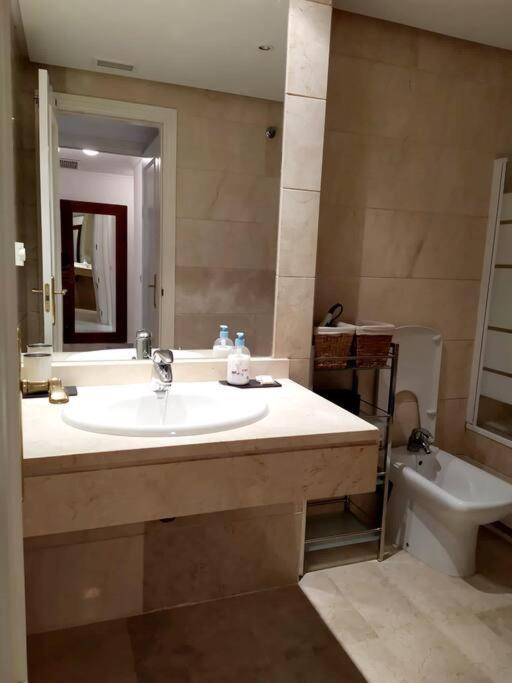 Apartamento Deluxe Puerto Banus Appartement Marbella Buitenkant foto
